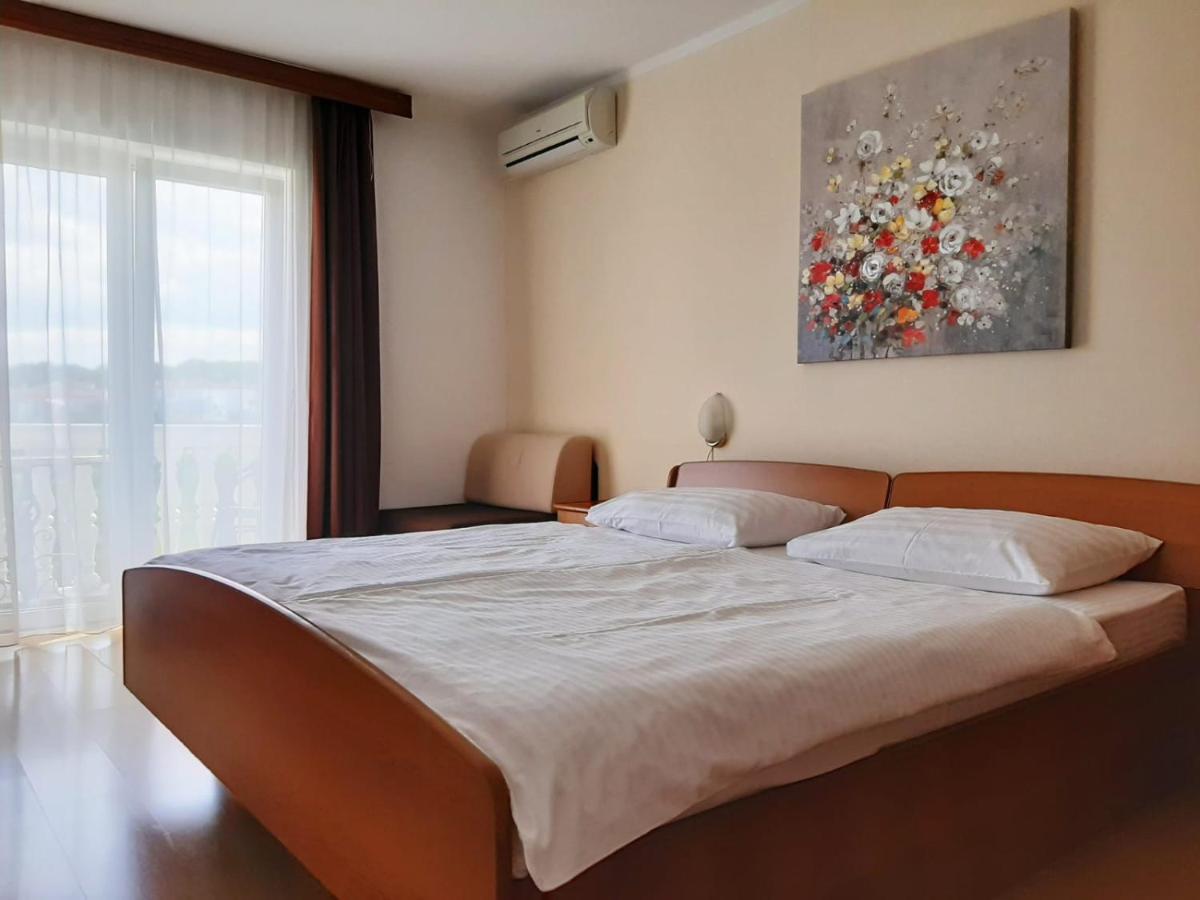 Guest House Katarina مالينسكا المظهر الخارجي الصورة
