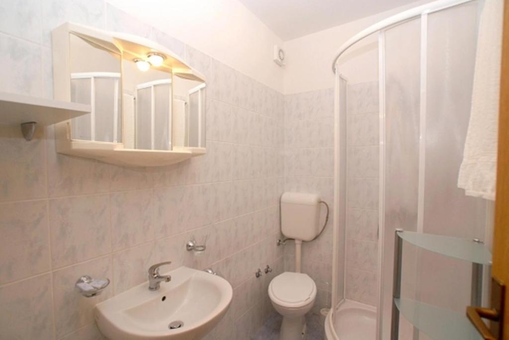 Guest House Katarina مالينسكا الغرفة الصورة