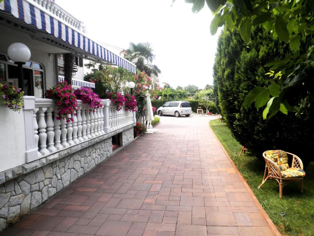 Guest House Katarina مالينسكا المظهر الخارجي الصورة